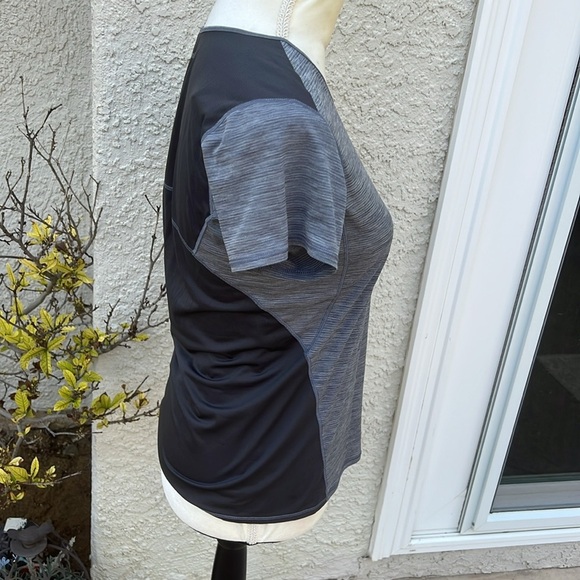 Patagonia Women's Active Workout Short Sleeve Top Size S - Picture 4 of 9